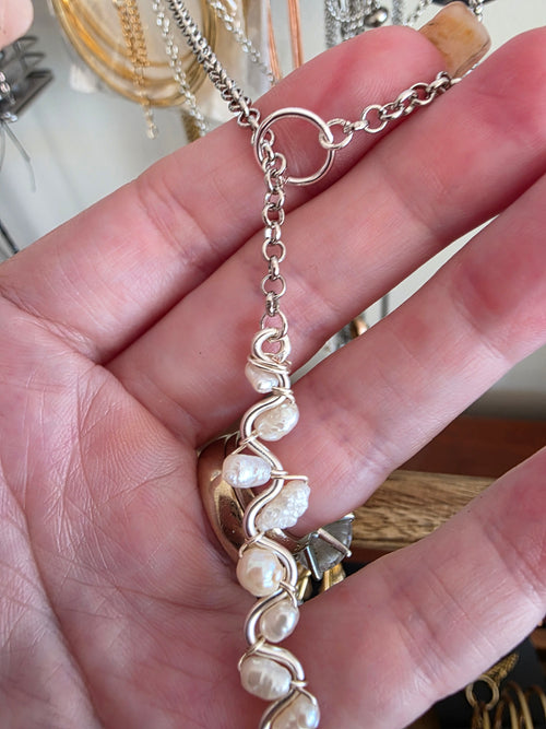 'A Drop in The Ocean' | Pearl Drop Necklace